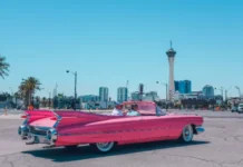 Las Vegas oltre i casinò: guida a esperienze, quartieri e hotel da sogno